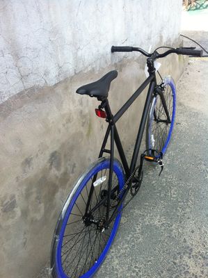 700C 고정 기어 자전거 칼리퍼 브레이크 및 하이-텐 스틸 프레임 OEM 부품 미국 CE UL