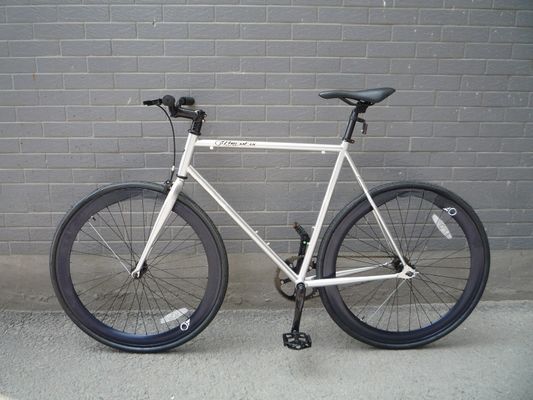 CE 승인 된 다채로운 고정 기어 자전거 타이어 700*23C/25C/28C KENDA 림 재료 알루미늄