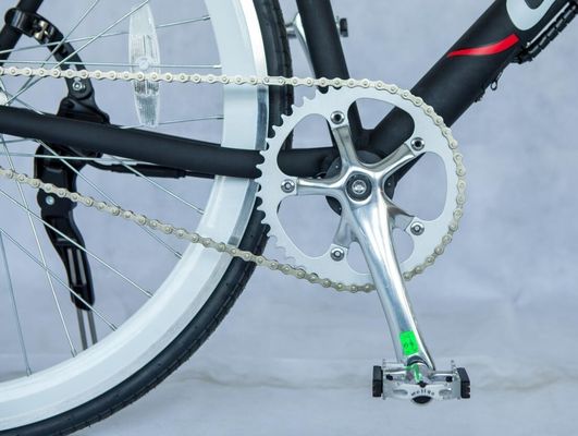 700C 알루미늄 전기 자전거 CE EN15194 인증 36V 350W 모터 10.8AH 숨겨진 리?? 배터리